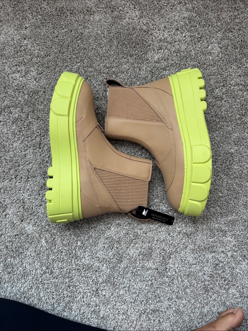 Sorel Tan Chelsea Boots with Neon Green Lug Soles - Picture 4 of 7